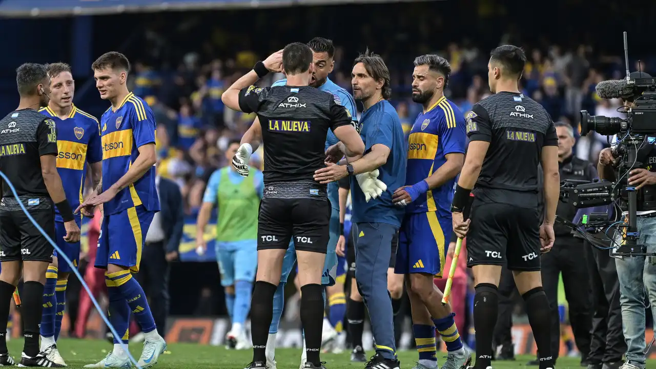 Bronca no Boca Juniors. Sergio Romero 'pega-se' com adeptos e é suspenso