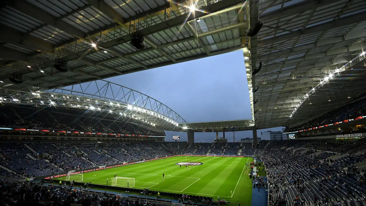 [0-0] FC Porto-Man. United: Começa o jogo no Estádio do Dragão