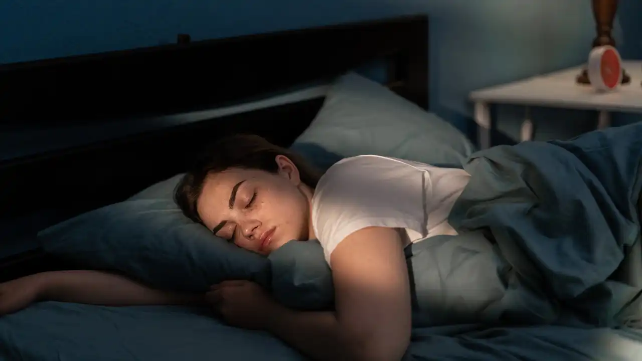 Experts reveal the number of hours you should sleep (depending on your age)