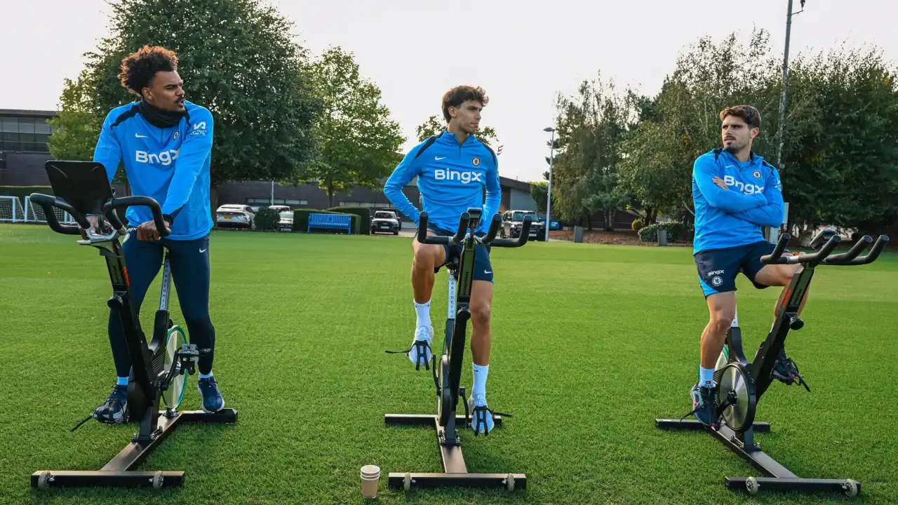 João Félix, Pedro Neto e Renato Veiga. Chelsea triplica escudo português