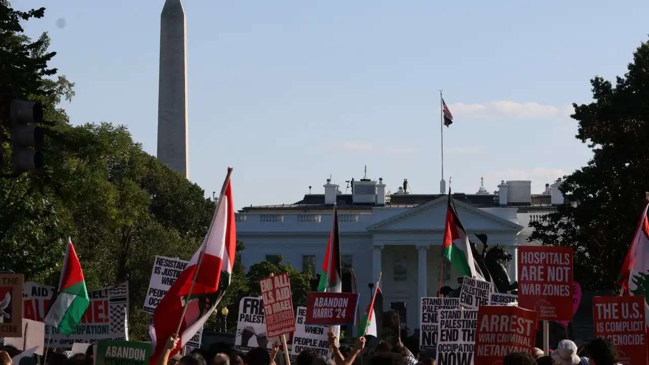 Centenas manifestam-se frente à Casa Branca contra "genocídio" em Gaza