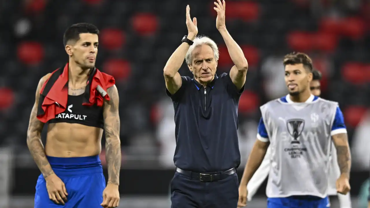 'Mãos largas'? Jorge Jesus premeia jogadores do Al Hilal com cinco folgas