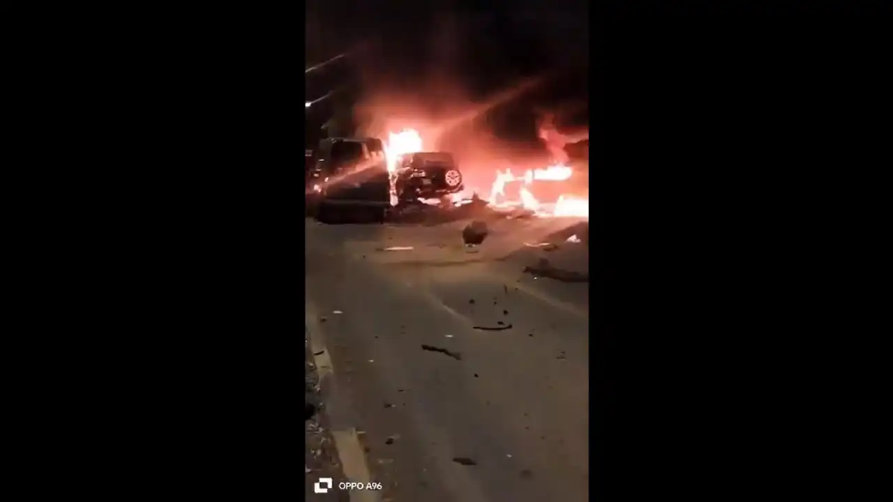 Explosão junto a aeroporto de Karachi faz 2 mortos e pelo menos 8 feridos