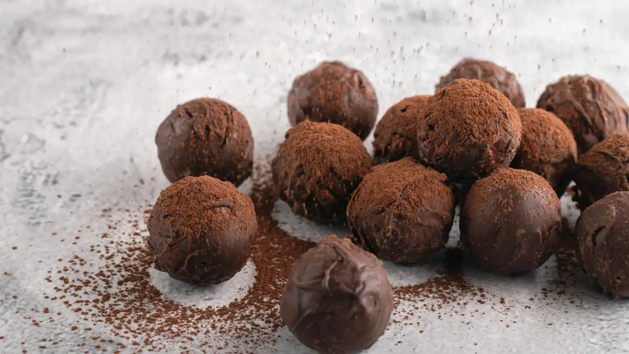 Trufas de chocolate com três ingredientes? Aqui tem a receita