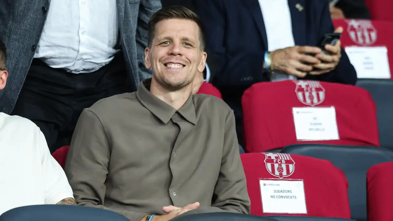 Szczesny ataca os críticos: "Se fumo, isso não diz respeito a ninguém"