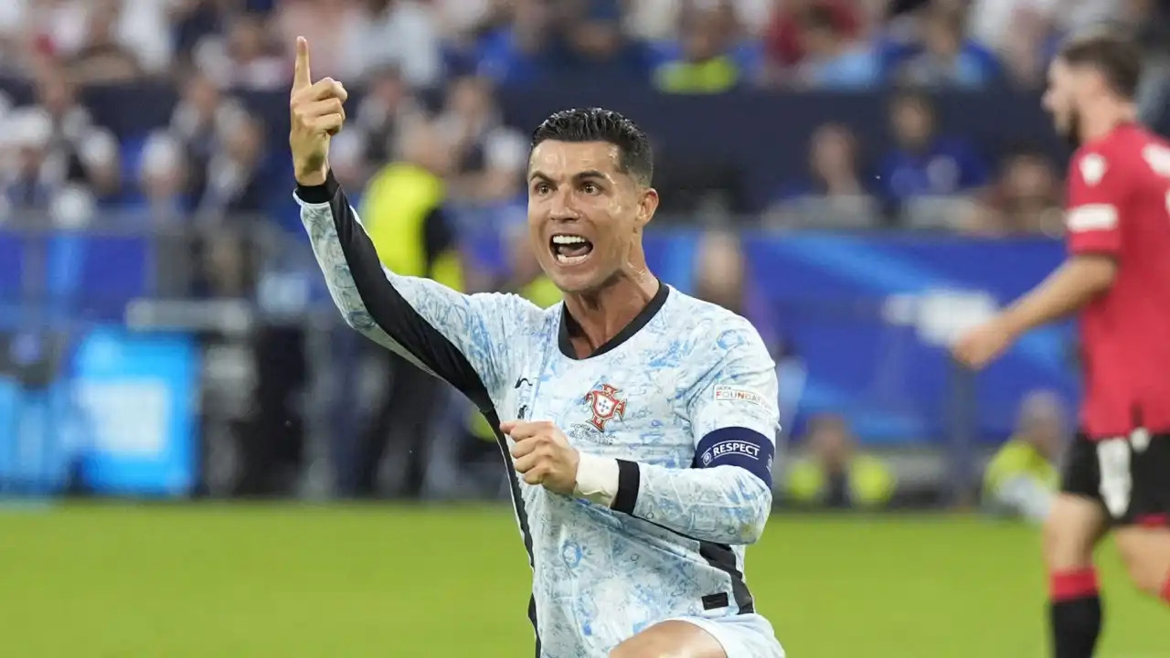 Cristiano Ronaldo foi criticado e enviou áudio: "Faltaste-me ao respeito"