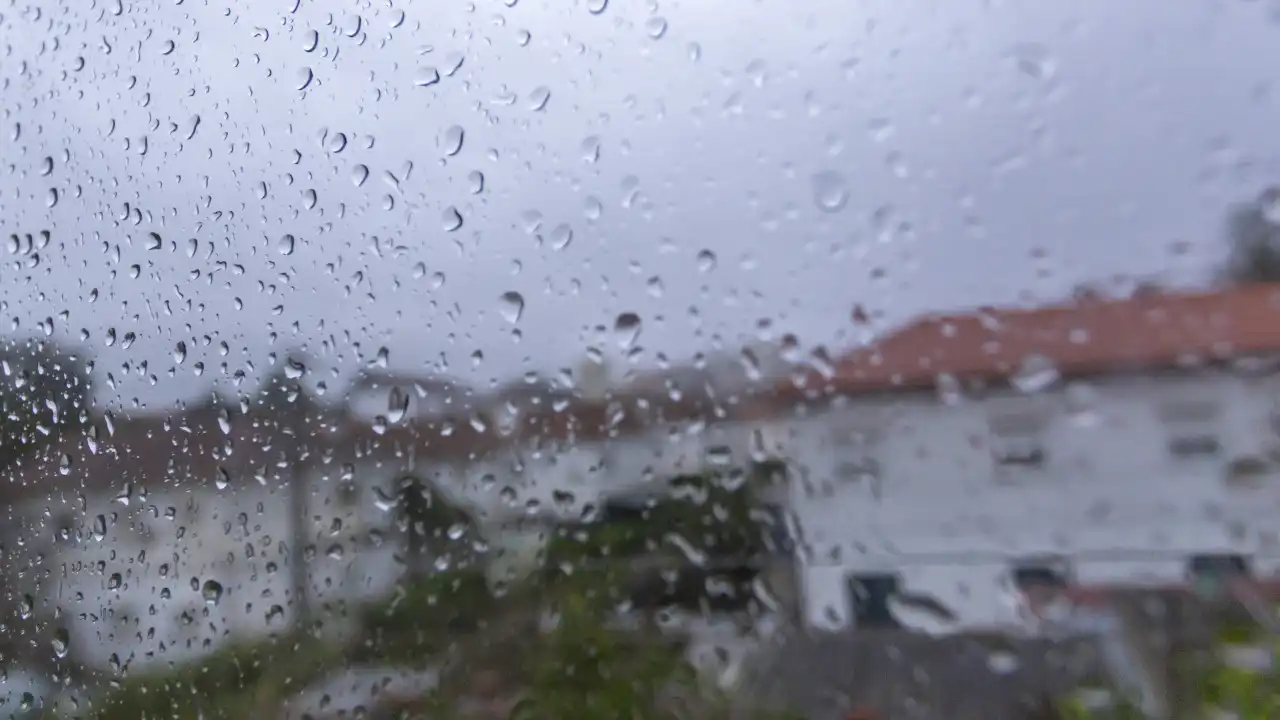 Foi sol de pouca dura! Chuva está de regresso de Norte a Sul do país