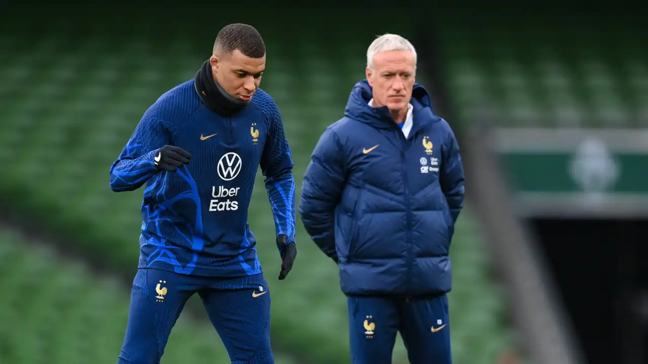 Deschamps sobre ida de Mbappé a discoteca: "Não sei se estava de folga"