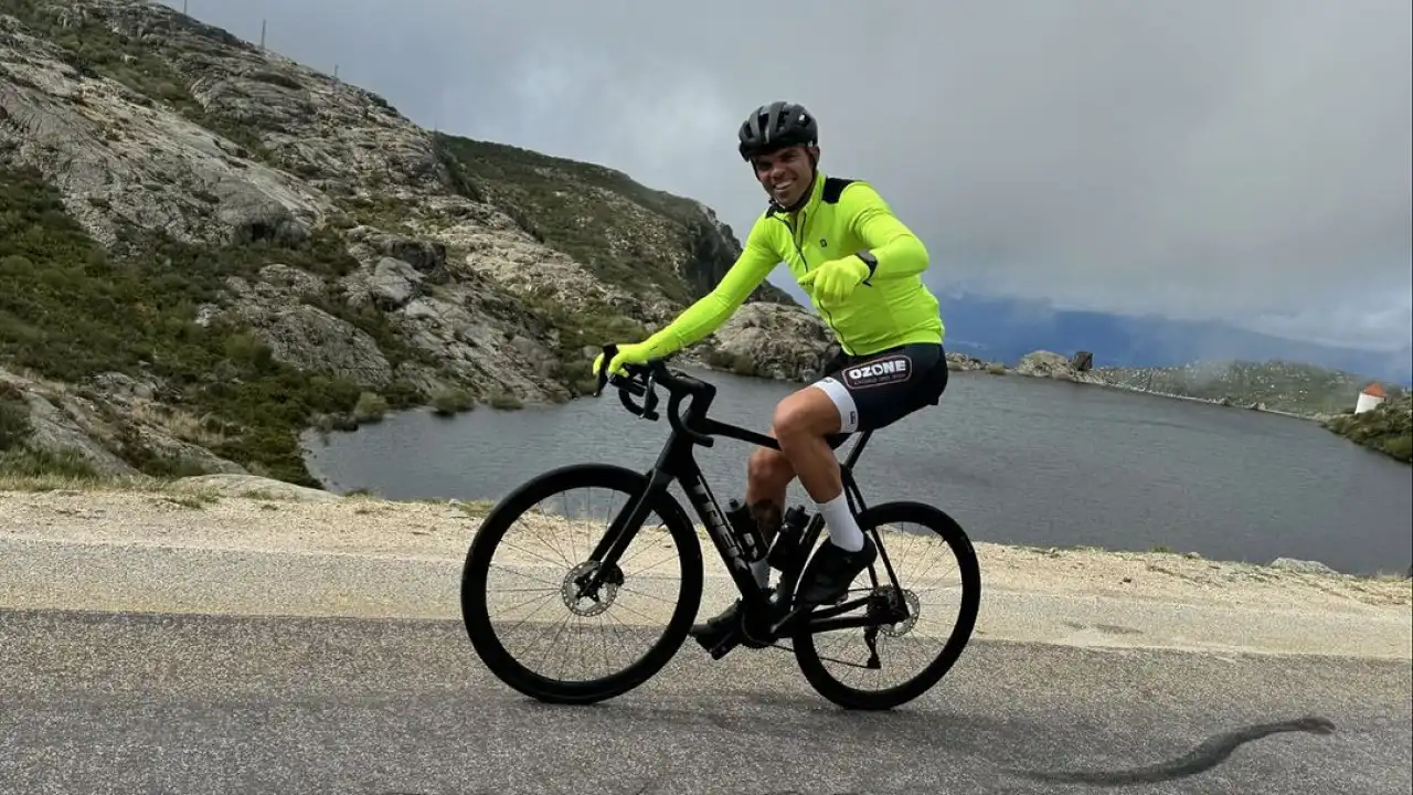 Pepe vai do futebol... ao ciclismo e aventura-se Serra da Estrela acima