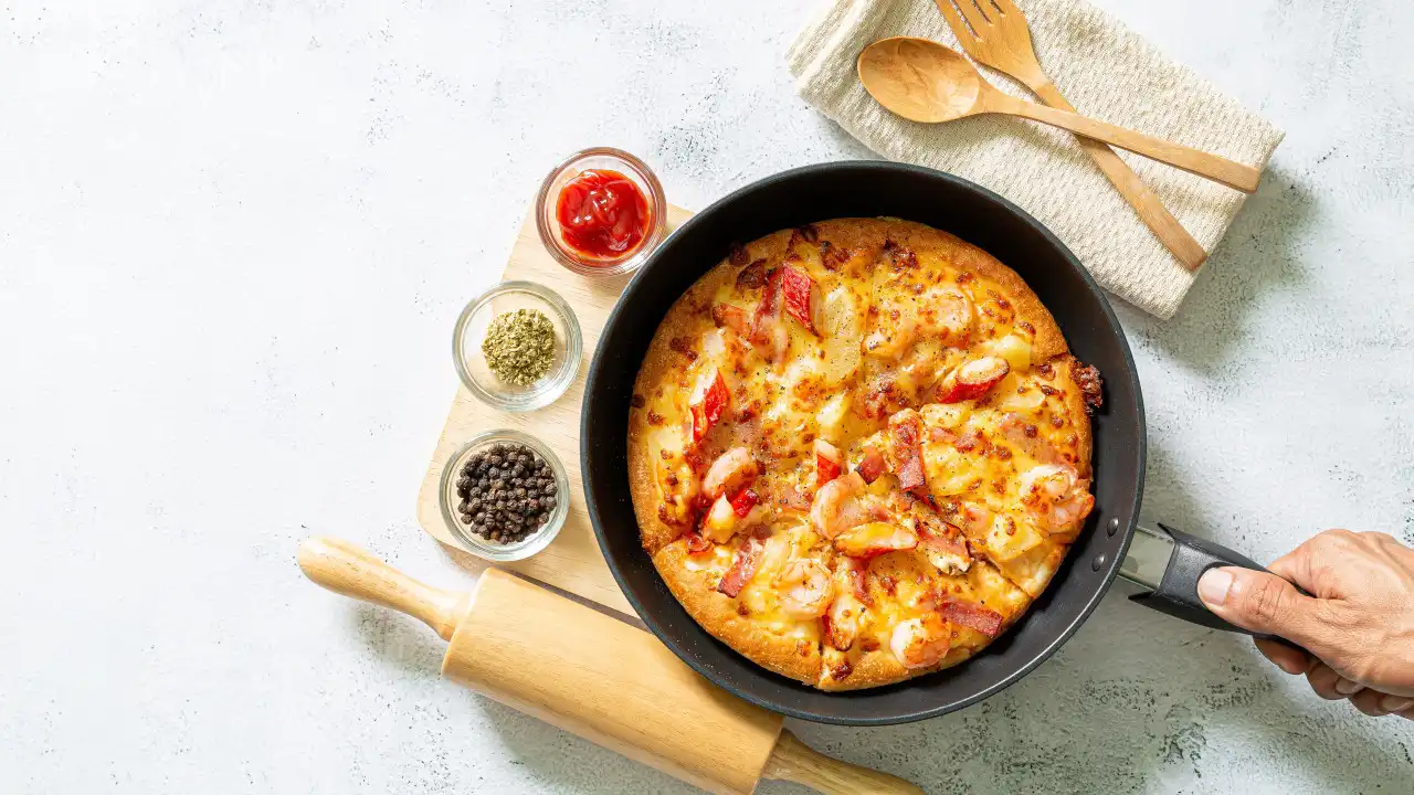 Que tentação! Receita de pizza saudável na frigideira