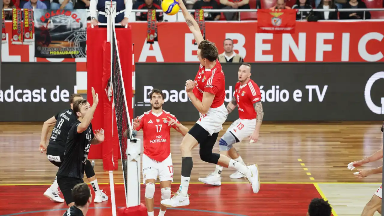 Benfica brilha frente ao Haasrode Leuven e segue em frente na Taça CEV