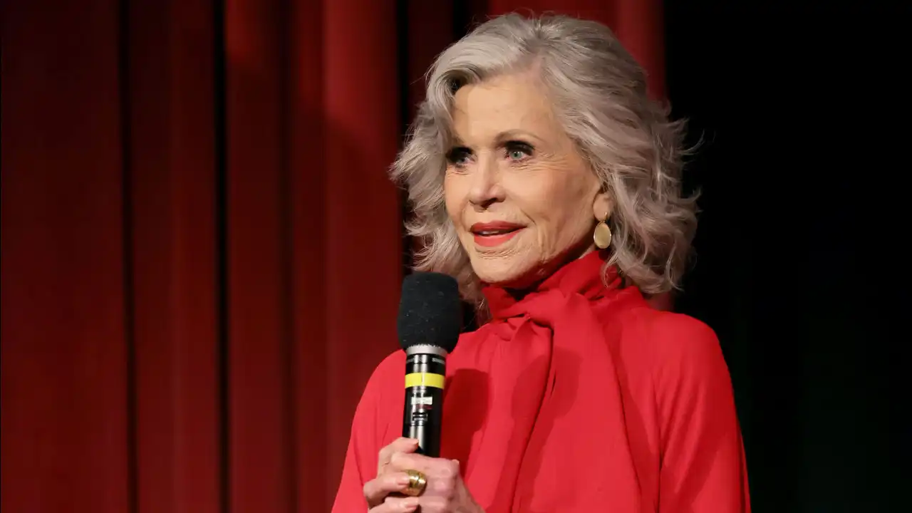 "Uma pioneira e um talento extraordinário". Jane Fonda homenageada