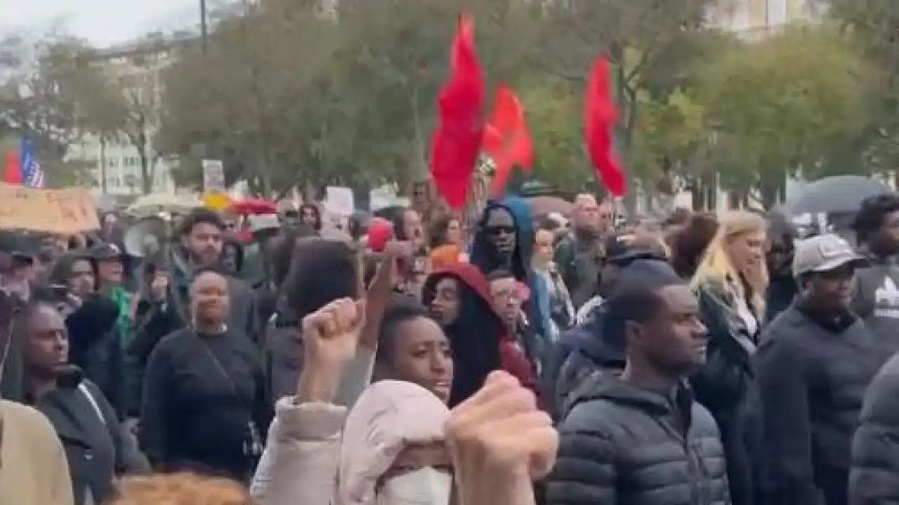 Milhares preenchem a Avenida da Liberdade a exigir justiça para Odair