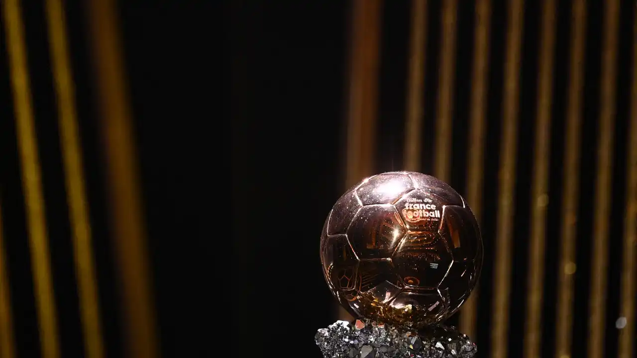 EM DIRETO: Bola de Ouro vai ser entregue. Quem sucede a Lionel Messi?