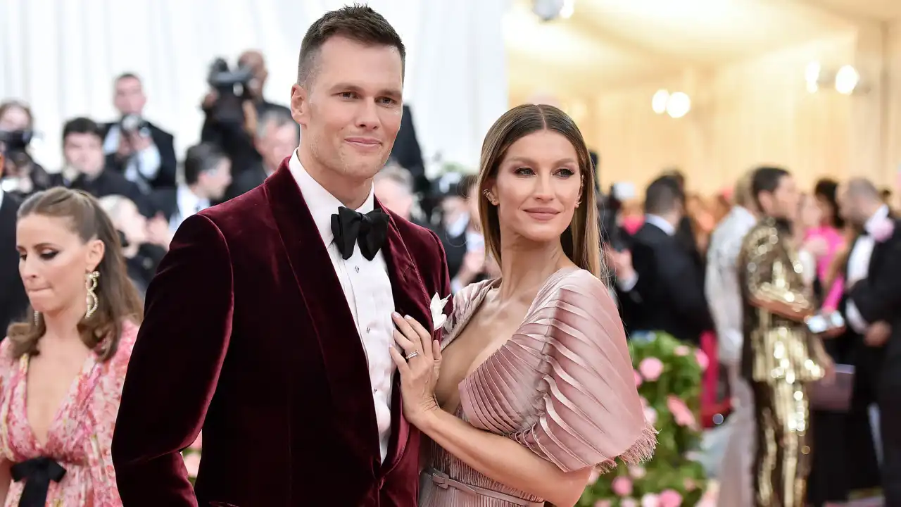 Tom Brady quebra silêncio depois de anúncio de gravidez de Gisele 