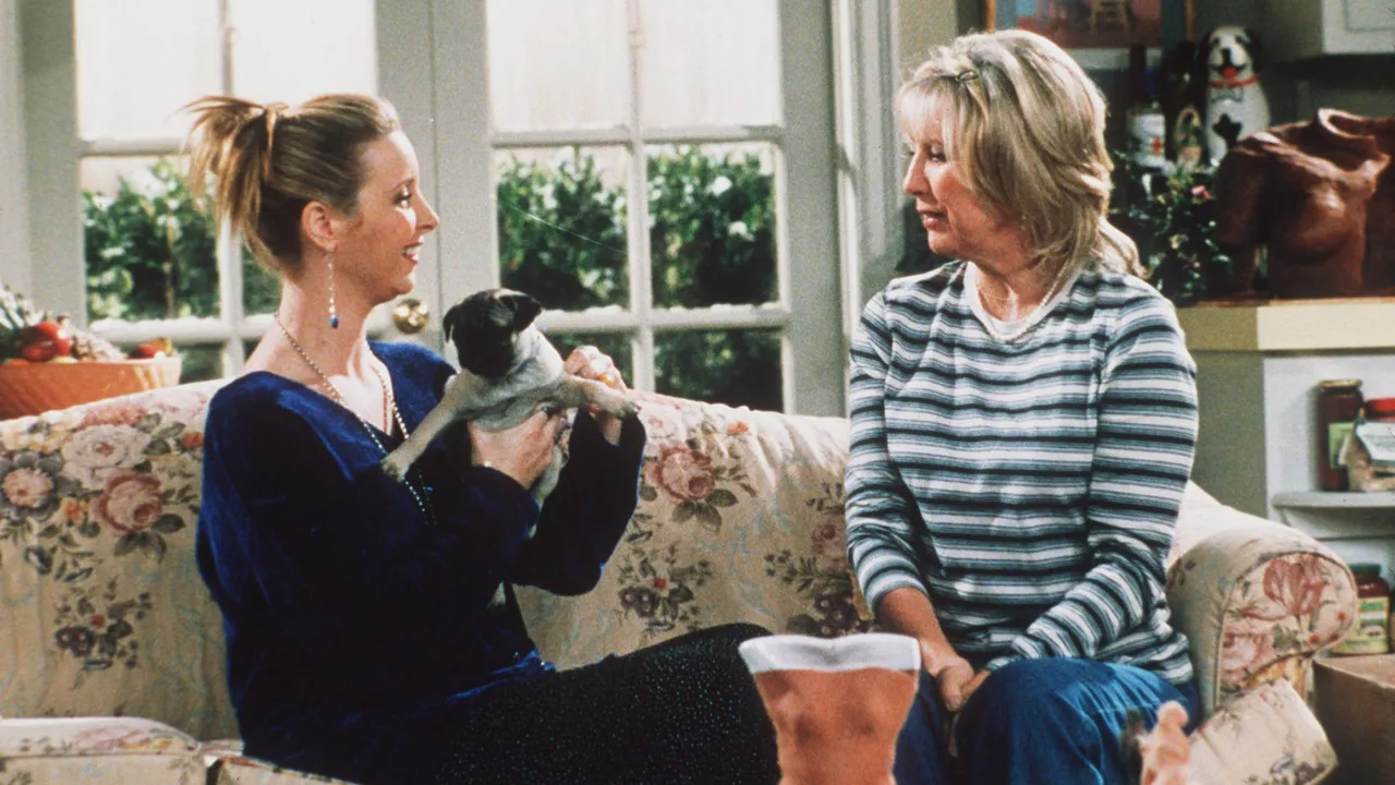 Lisa Kudrow presta homenagem a Teri Garr (a mãe de Phoebe em 'Friends')