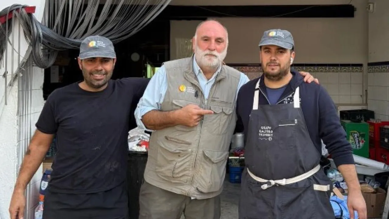 Chef espanhol distribui comida por várias zonas afetadas pela DANA