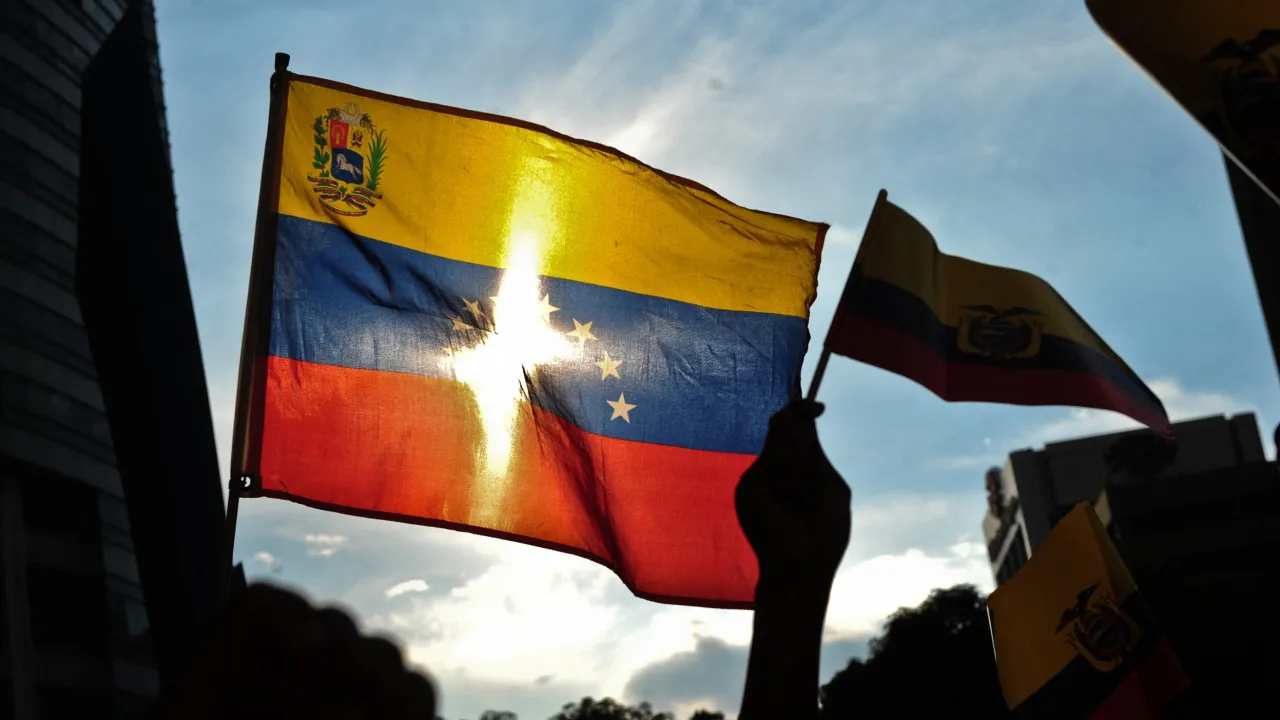 Familiares de presos políticos na Venezuela reforçam protestos após violência