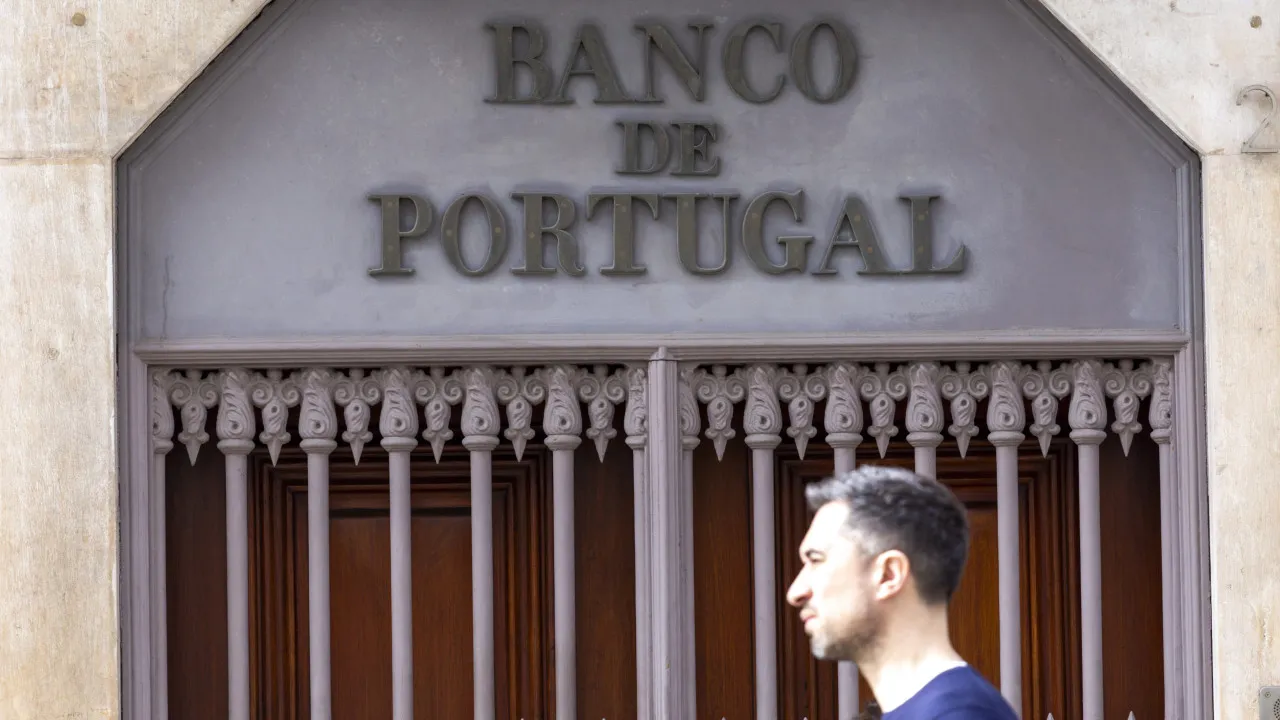 Excedente externo cai 45,8% para 1.201 milhões no primeiro semestre