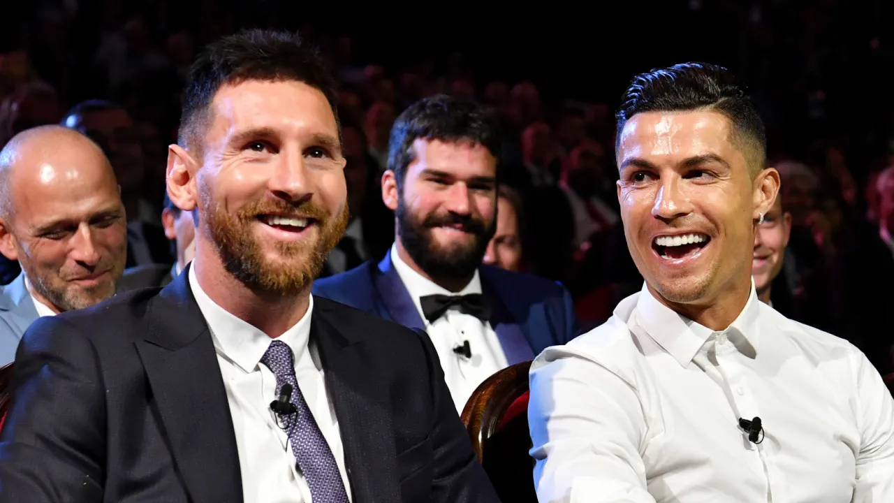 Ana markovic idolatra cristiano ronaldo em pleno jogo de... Lionel messi