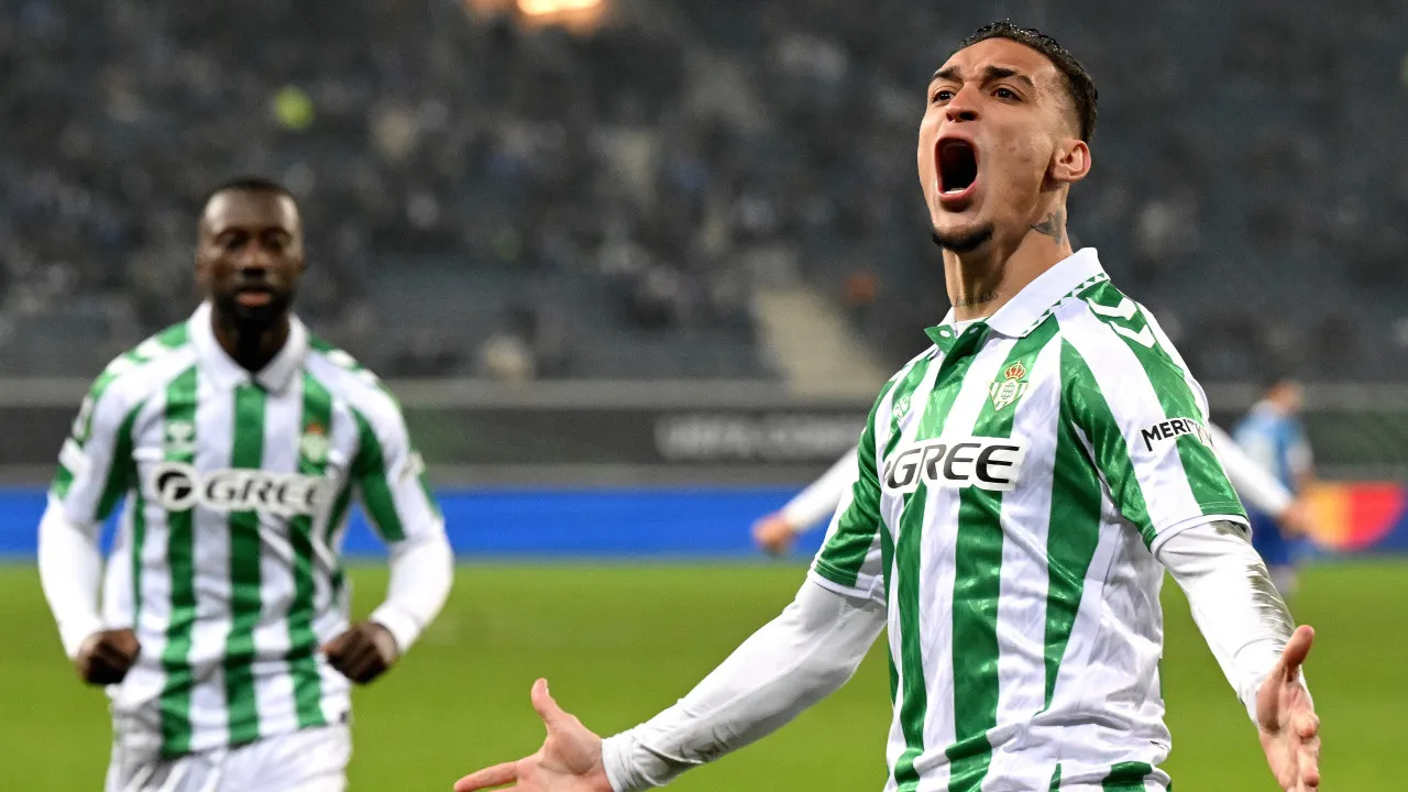 Betis 'implora' por antony, mas há candidatos mais fortes na 'corrida'