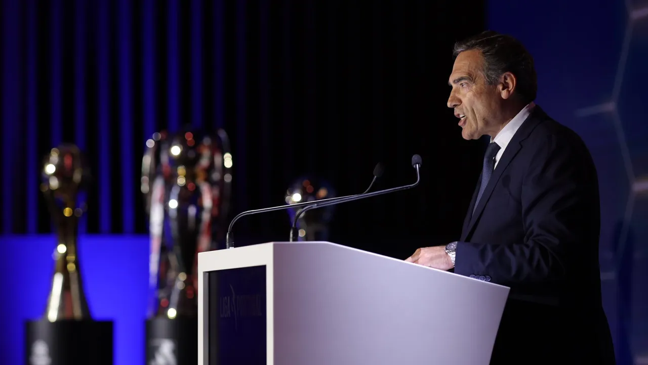 Revolução no futebol português. Do álcool ao mercado, o que vai mudar