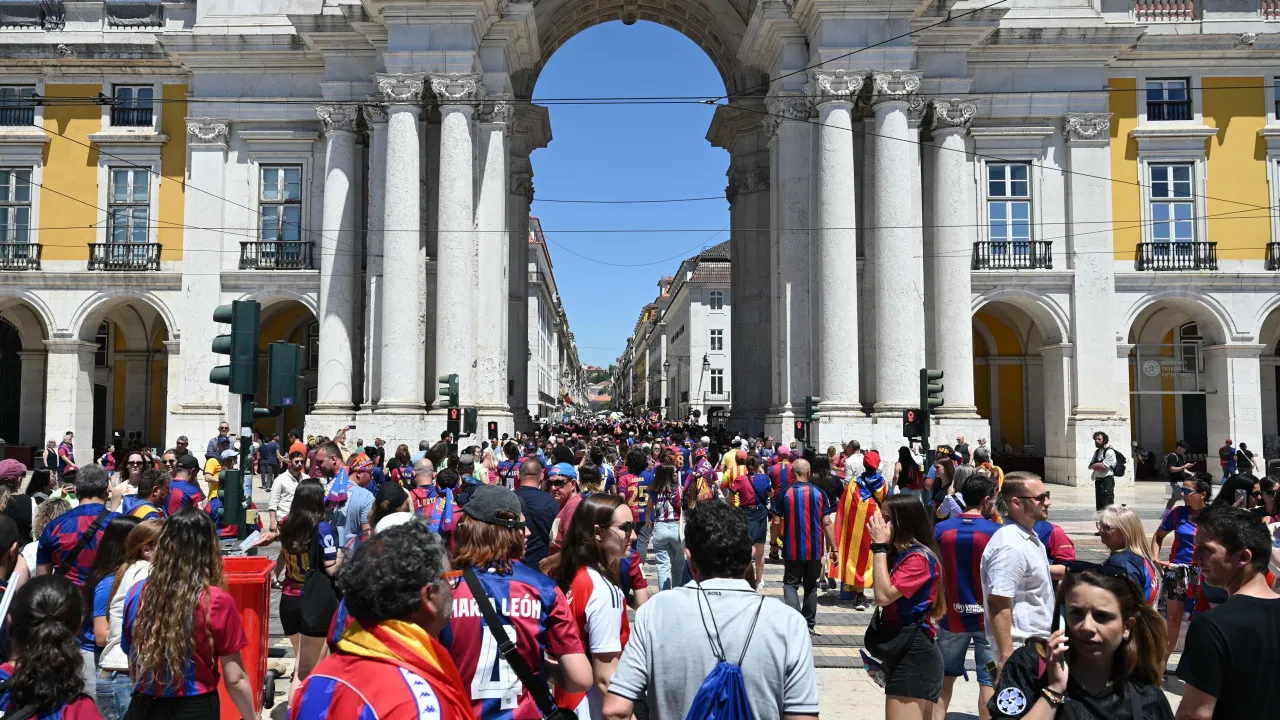 Espanhóis e ingleses 'invadem' lisboa na festa do futebol feminino