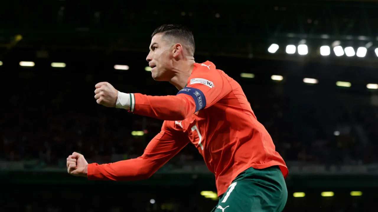 Cristiano ronaldo 'reaviva' filme de 2016 e reage à conquista dos sub-17