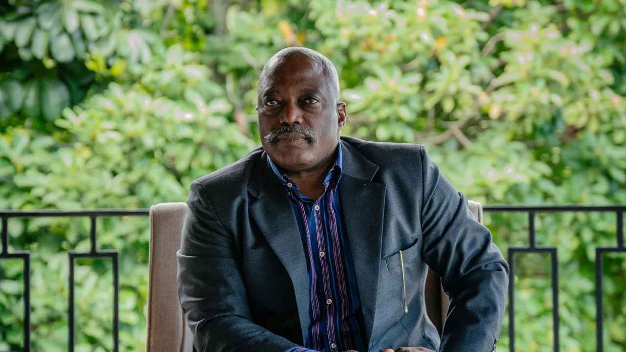 Ex-presidente da rdcongo aparece perante a imprensa em goma