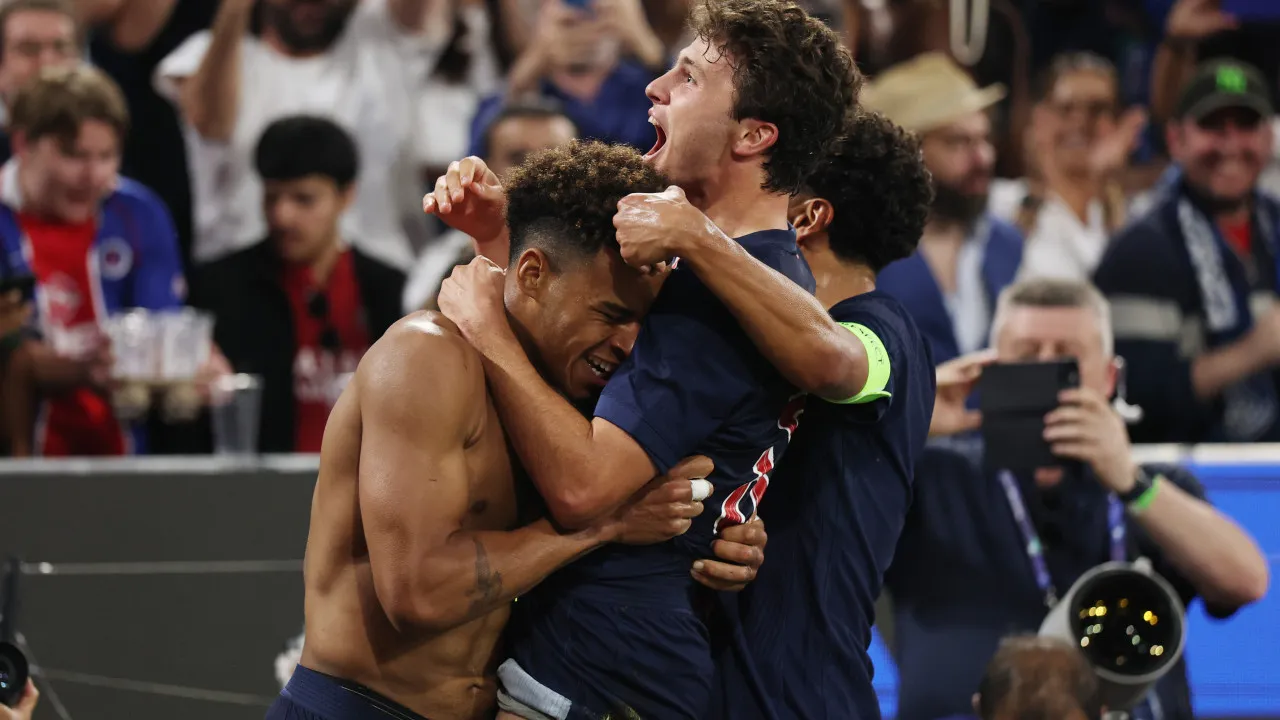 Mão cheia do psg entrega liga dos campeões a quarteto português
