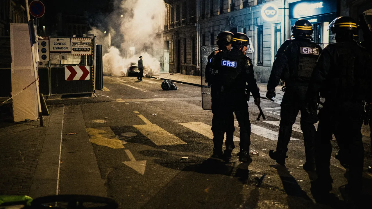 Psg condena violência em paris durante festejos da liga dos campeões