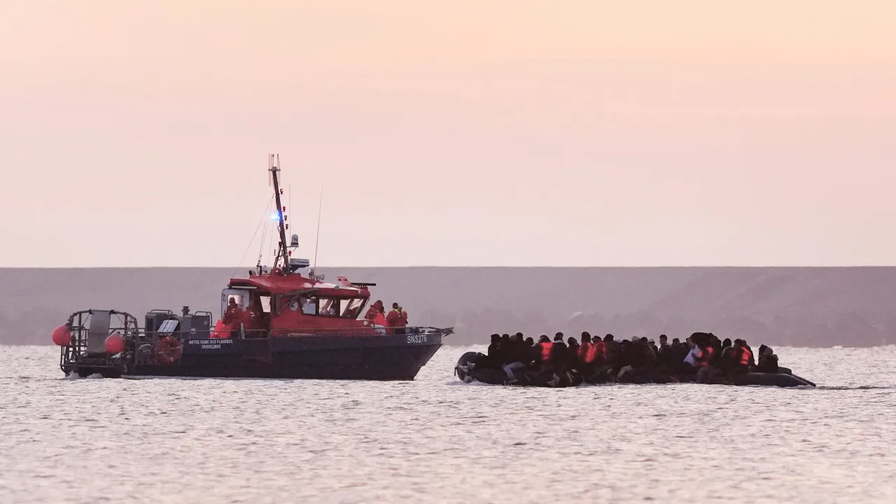 Entre sexta e sábado foram resgatados 184 migrantes no canal da mancha