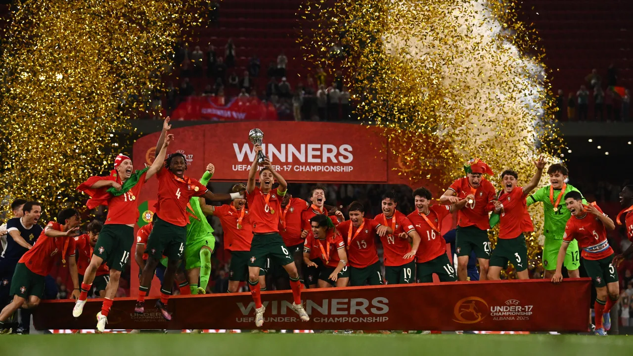 Eis a festa de portugal após 'despachar' frança na final do euro sub-17