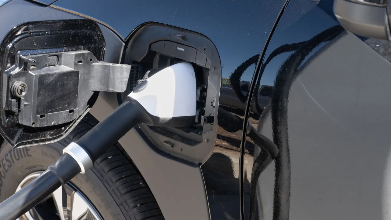 Portugal é dos países europeus onde é mais caro carregar carros elétricos