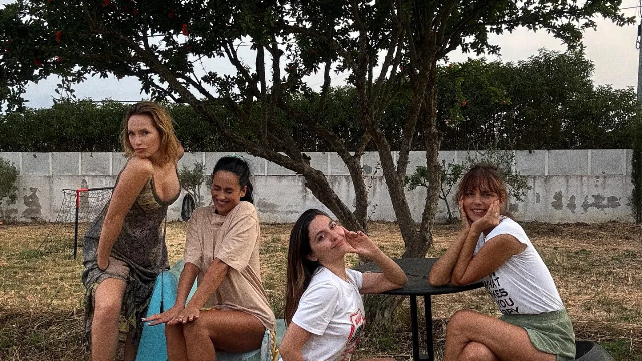 Fernanda serrano e rita pereira de férias juntas (e em topless)
