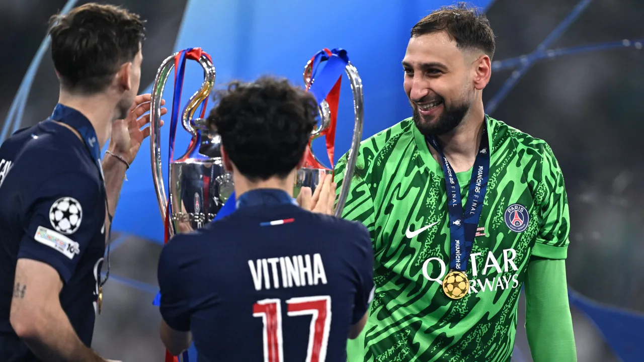 Benfica e fc porto fecham época no top20 da uefa. Psg... Em queda