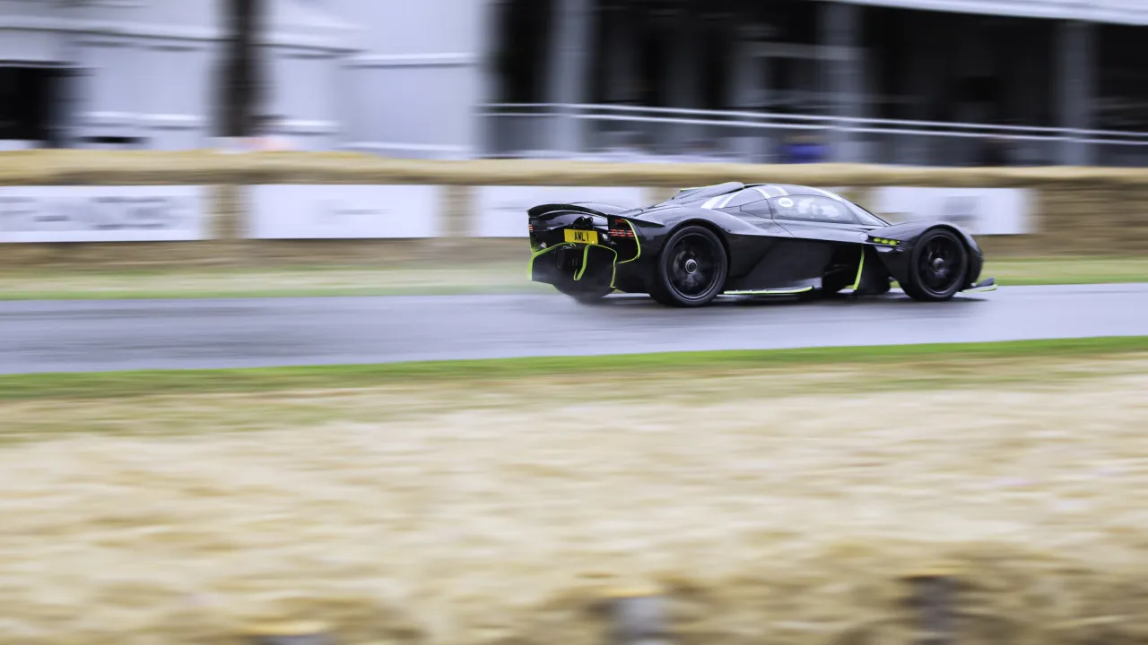 Sonha com um aston martin valkyrie? Há uma 'versão' ao alcance de todos