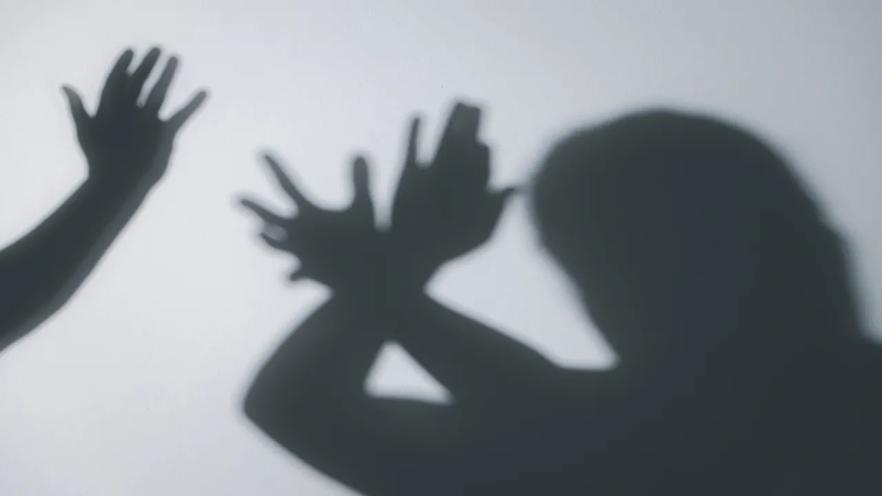 Violentava ex. Entrou-lhe em casa e atirou-lhe "aerossol" contra a cara