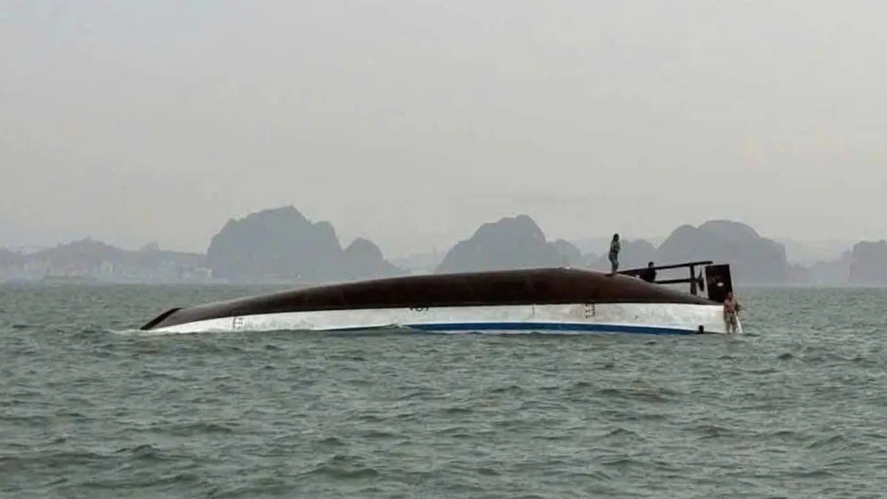 Resgatados 48 tripulantes de navio vietnamita afundado