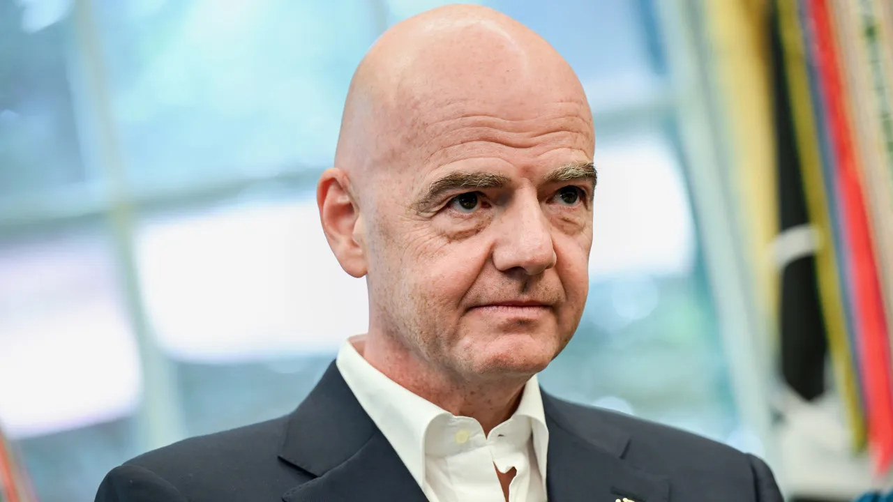 Gianni Infantino faz visita histórica a Macau