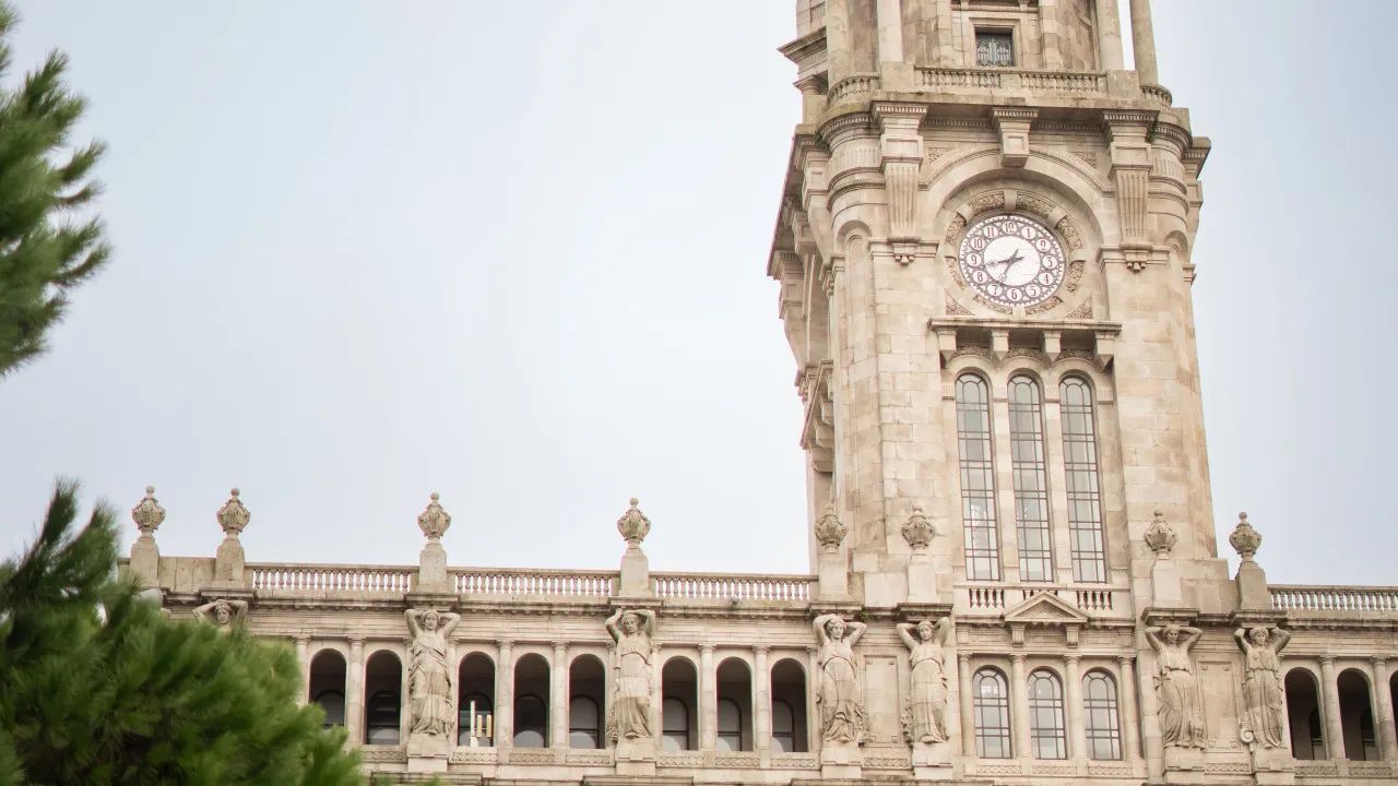 Ordem dos Arquitetos pede reunião à Câmara do Porto sobre Edifício Transparente