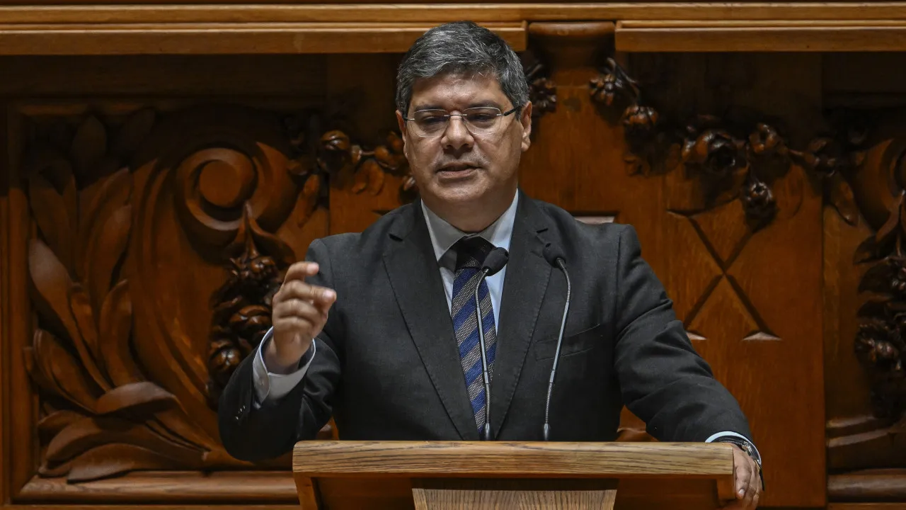 Orgãos externos. Lista conjunta? "Esperançoso de que entre hoje e amanhã"