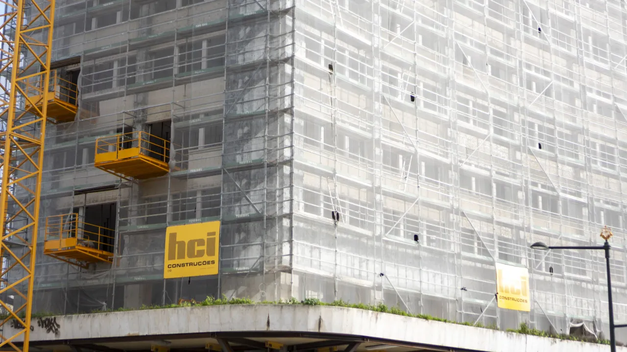 Licenças para construção e reabilitação habitacional caem 14,1%