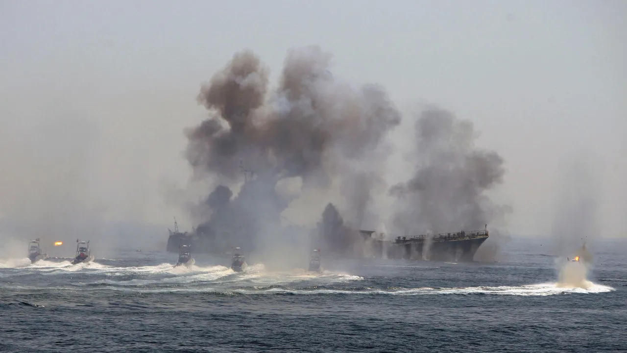 Guardas da Revolução garantem que petroleiro atingido é israelita