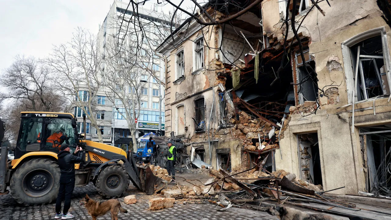 Kyiv e Moscovo trocam acusações de violação da trégua de Páscoa