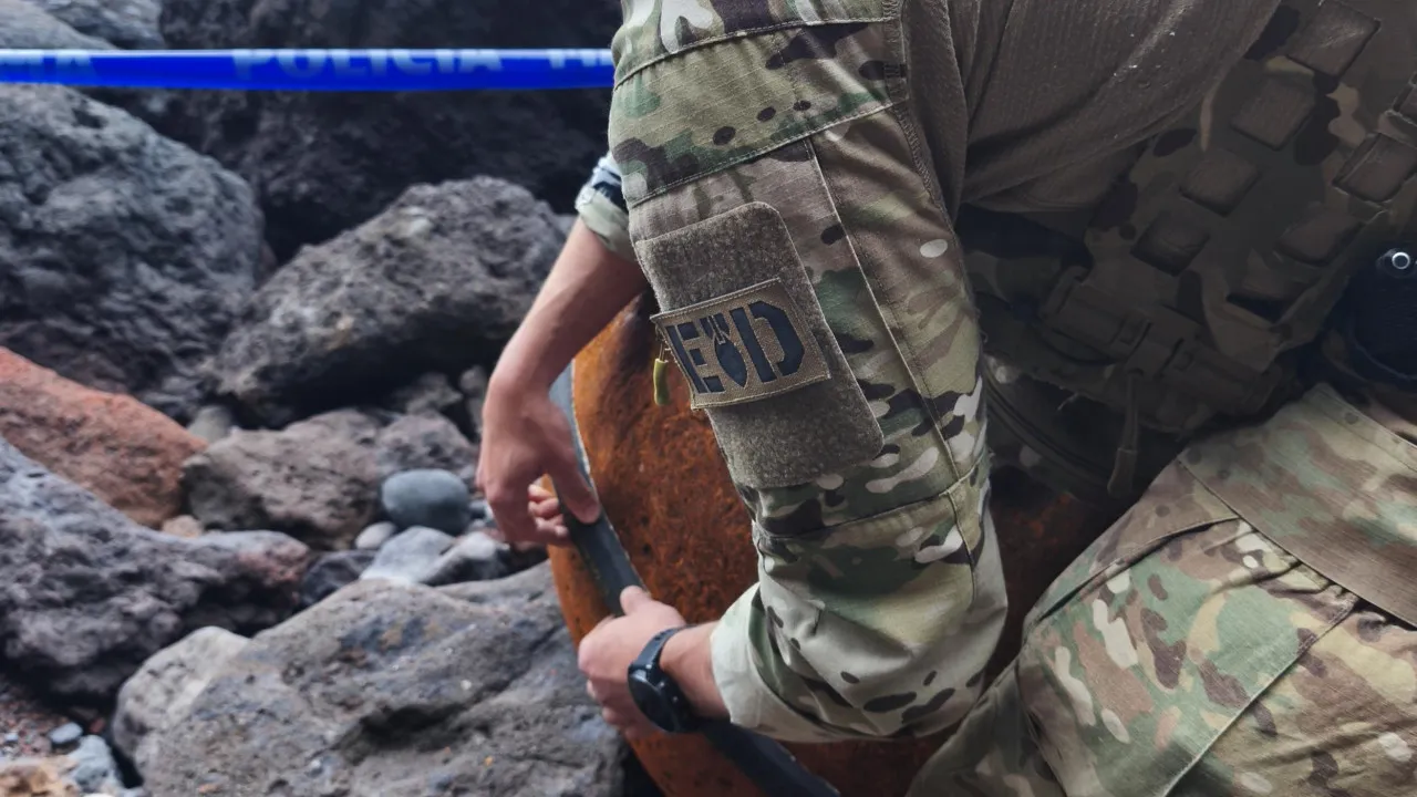 Marinha Portuguesa desativa engenho explosivo encontrado nos Açores