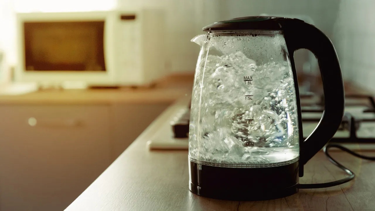 É seguro ferver a água duas vezes? Há algo que precisa de saber