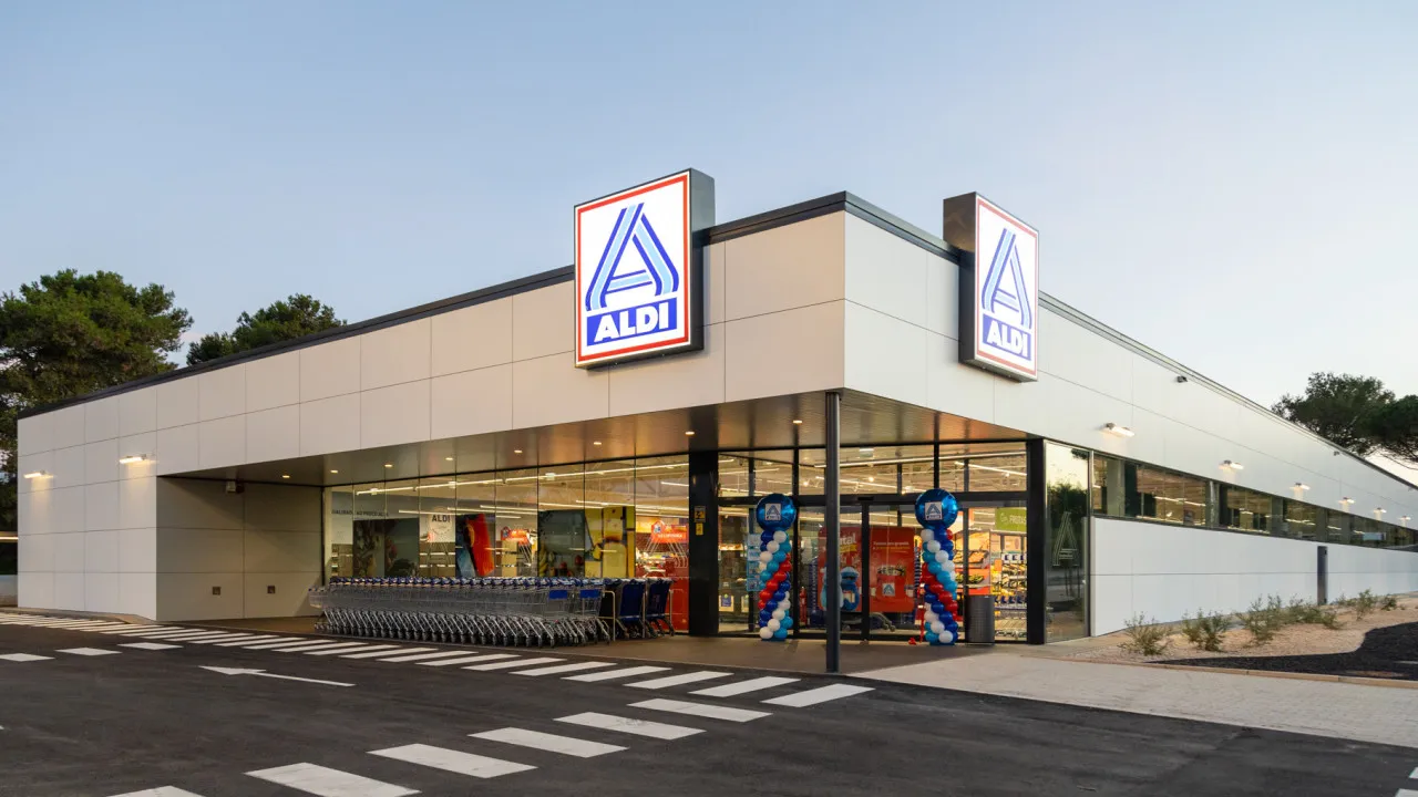 "Faz meio turno e ganha o verão inteiro": ALDI está a recrutar