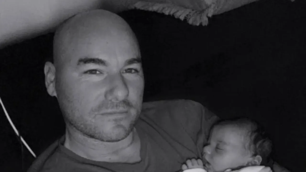 Edmundo Vieira foi pai de novo há quase 1 mês. "Sem palavras"