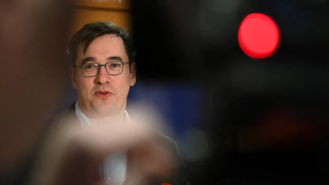 Autarca de Budapeste compara legislativas a referendo sobre UE ou Rússia